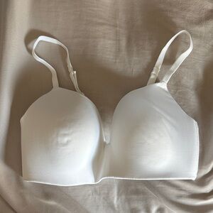 SO Women's White Wire Free T-Shirt bra / J17